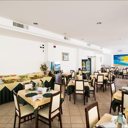 Hotel Belfiore Misano Adriatico Eksteriør billede