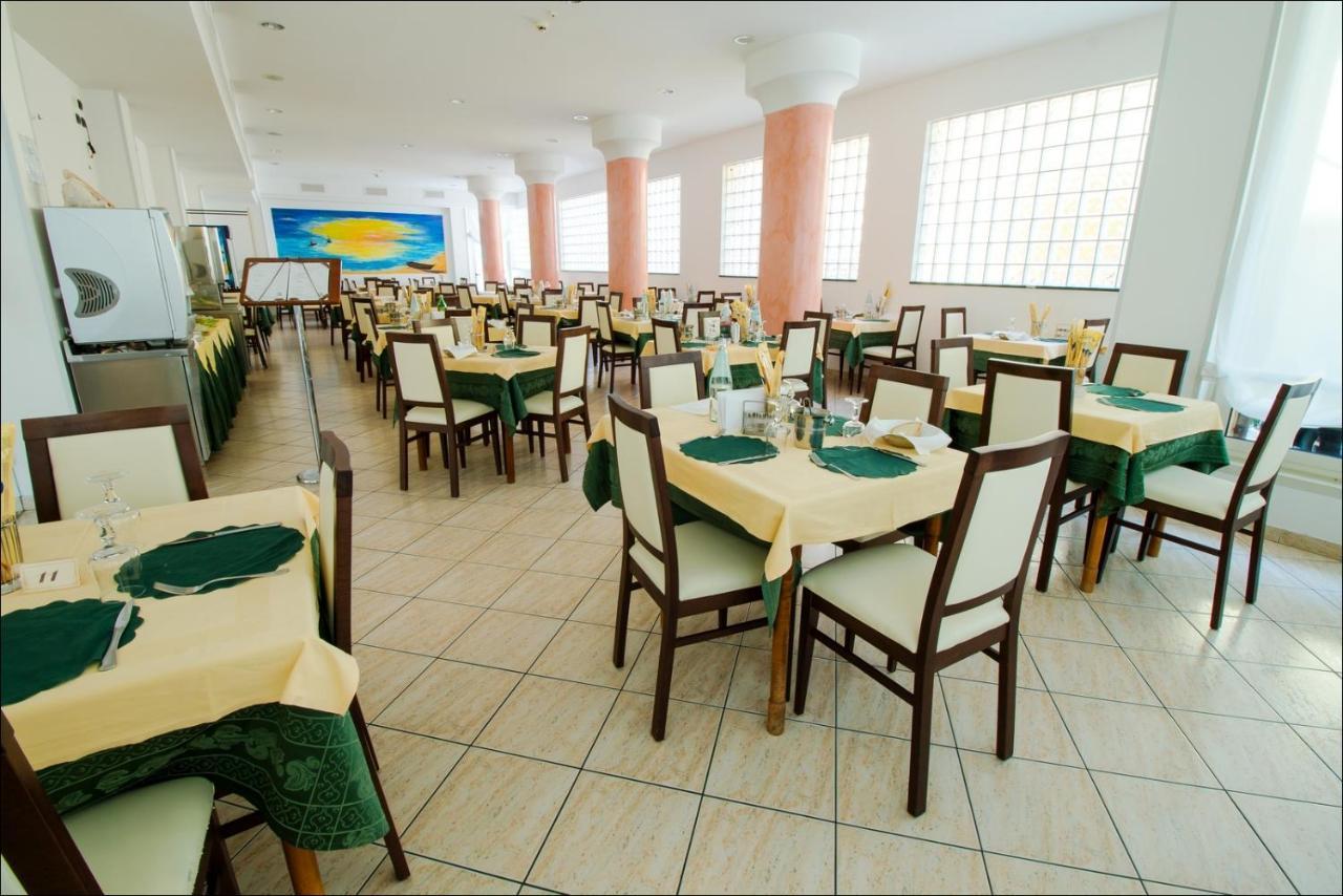 Hotel Belfiore Misano Adriatico Eksteriør billede