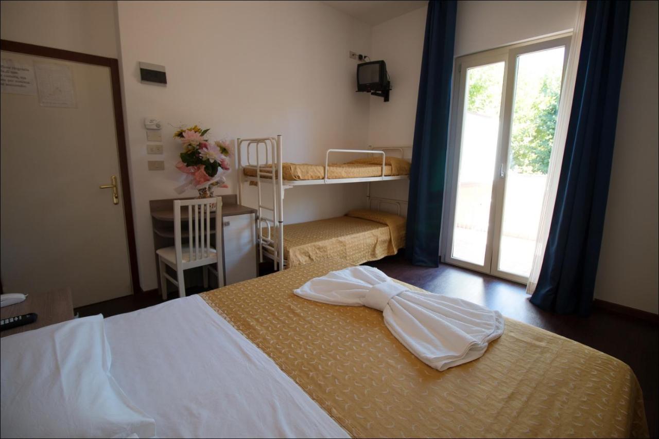 Hotel Belfiore Misano Adriatico Eksteriør billede
